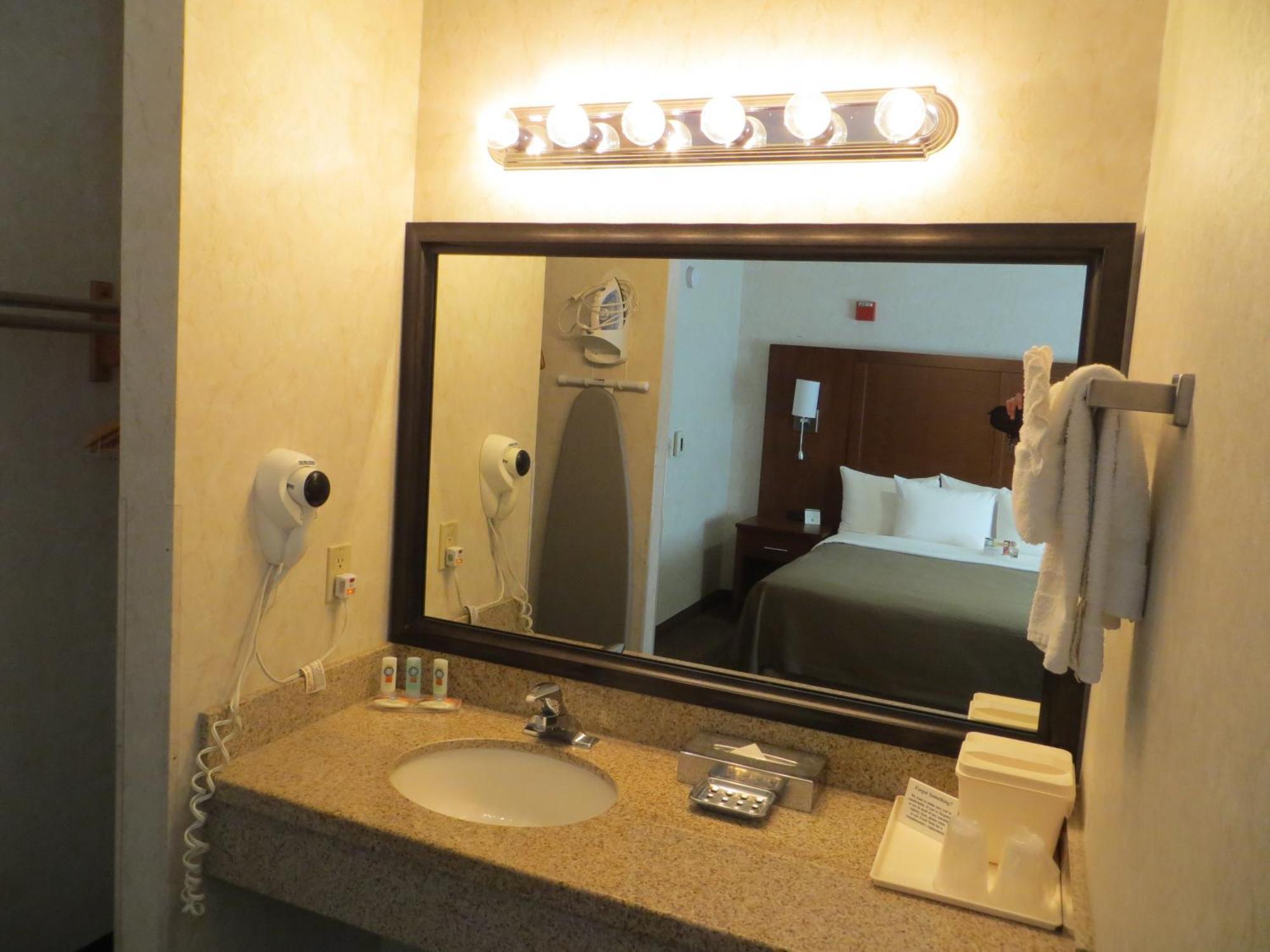 Comfort Inn San Jose International Airport Eksteriør billede